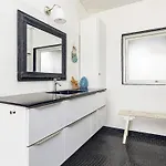 8 Person Holiday Home In Tranekaer Hébergement de vacances *