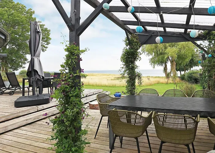 Seaside Bliss In Tranekaer - By Traum Fæbæk